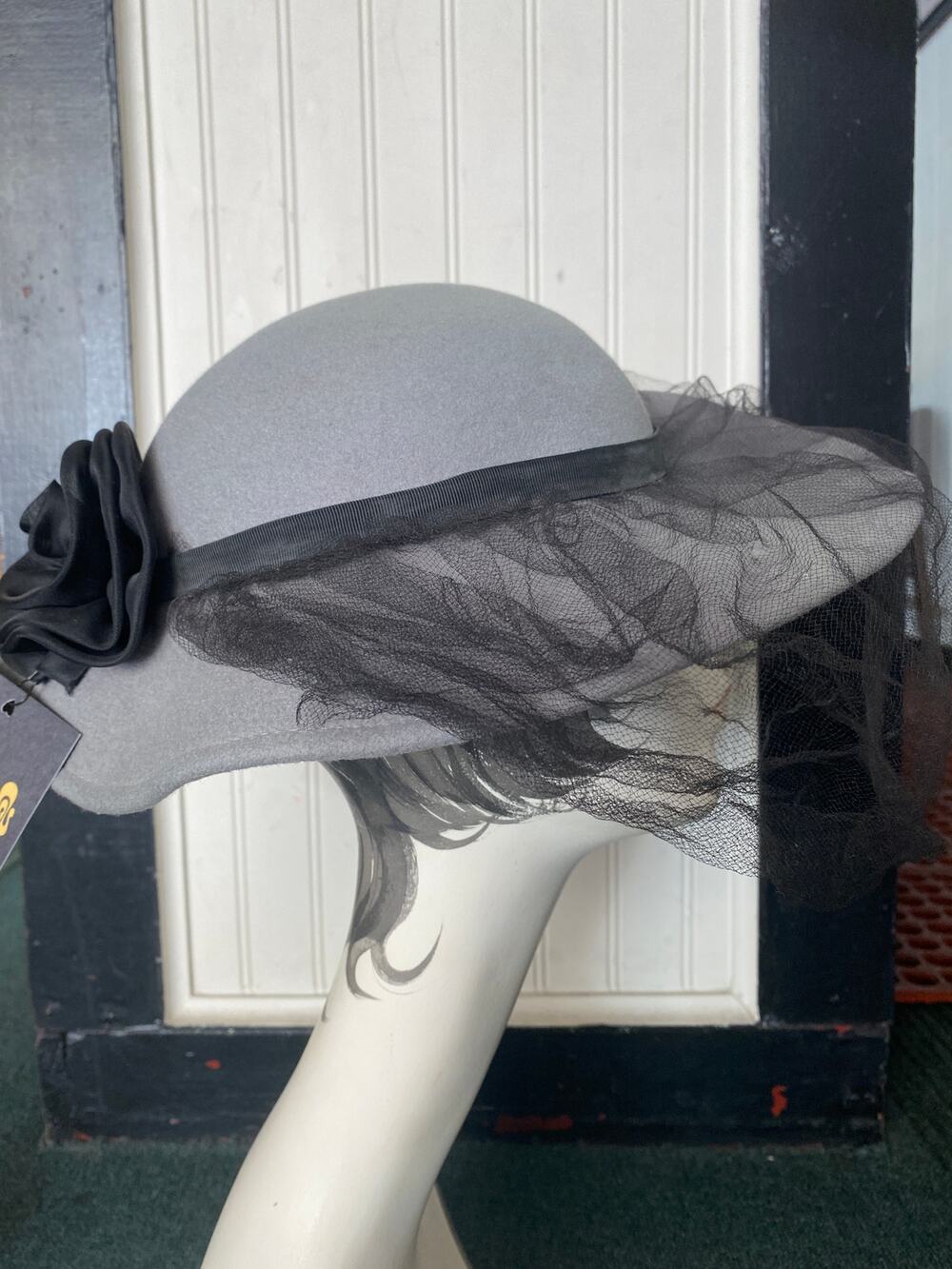vintage 1980s wide brim hat with veil, gray wool, 80s fashion, avant garde, rose
